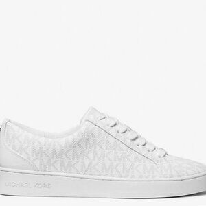 Michael Kors Catelyn Lace Up. Size 6